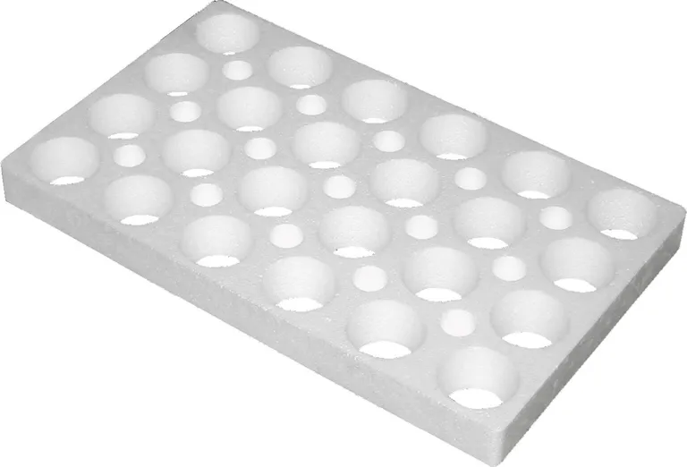 Blomsterbrett, runde hull, 24 hull / 7 cm, uen bunn